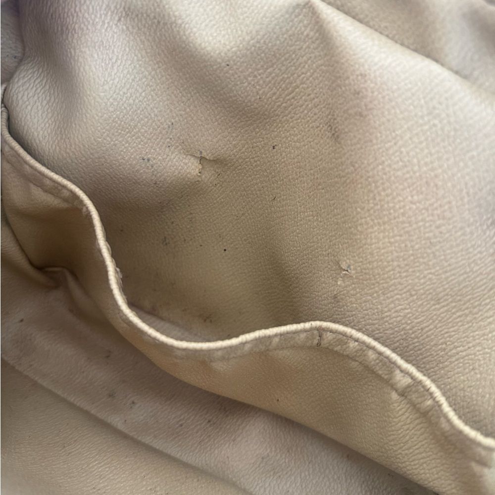 Louis Vuitton Monogram pouch - Picture 9 of 9